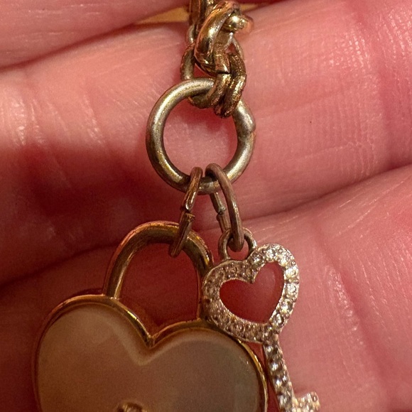 Cubic Zirconia Key and Genuine Mother of Pearl
Inlay Stone Heart Necklace - Picture 5 of 7